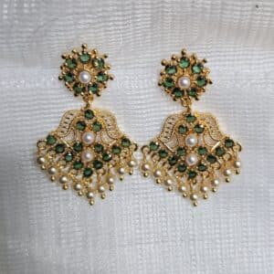 Ear01 green